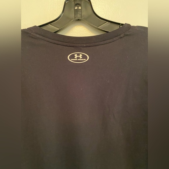 Under Armor, heat gear T-Shirt/ color: black, size large - Picture 4 of 5